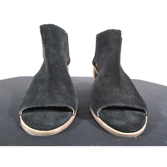 Lucky Brand Keight Black Suede Cut Out Side Peep Toe Sandal Booties Women 6.5 M - Picture 3 of 11